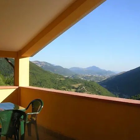 Hétvégi ház Agriturismo Il Faggio Gualdo Tadino